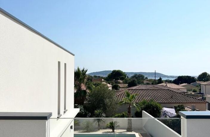 Exclusivité ORPI : Villa de Prestige avec Vue Panoramique — photo 3