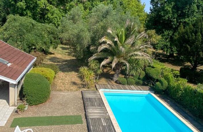 Maison À Vendre avec piscine et dépendance — photo 3