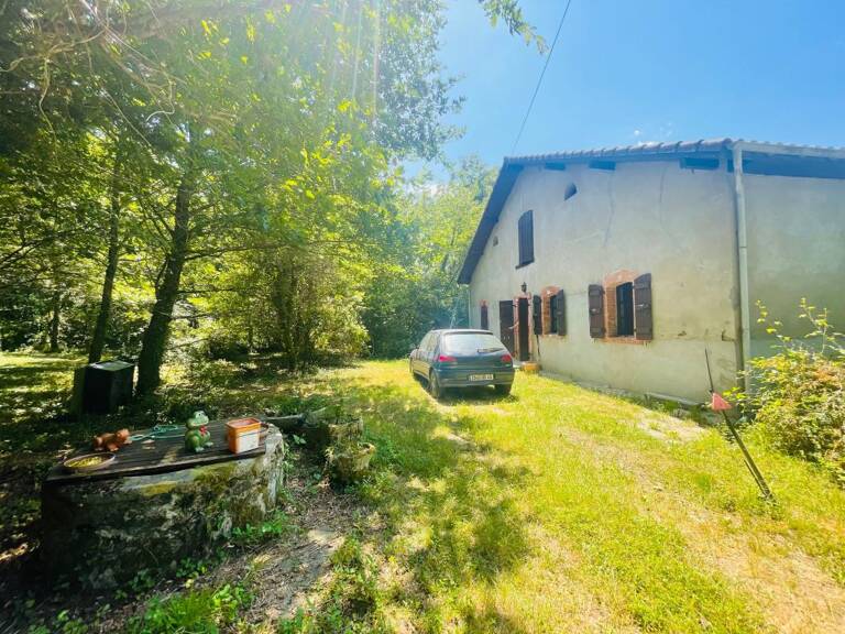 Ferme landaise à rénover intégralement  à Sort en Chalosse sur terrain boisé de plus d'un hectare — photo 1