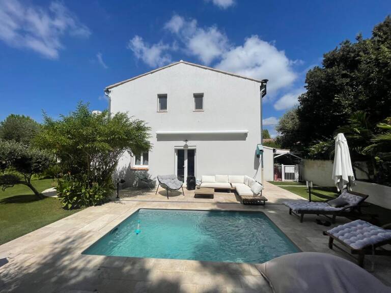 A VENDRE LA SEYNE SUR MER 83500 QUARTIER SUD TRES BELLE VILLA AVEC PISCINE 4 CHAMBRES — photo 1