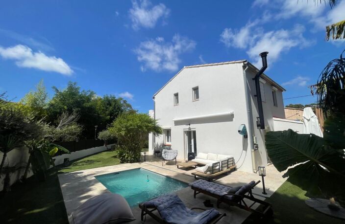 A VENDRE LA SEYNE SUR MER 83500 QUARTIER SUD TRES BELLE VILLA AVEC PISCINE 4 CHAMBRES — photo 3