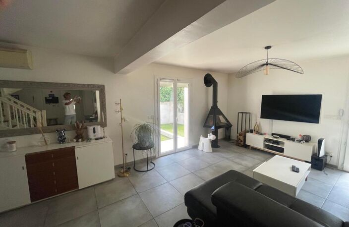 A VENDRE LA SEYNE SUR MER 83500 QUARTIER SUD TRES BELLE VILLA AVEC PISCINE 4 CHAMBRES — photo 5