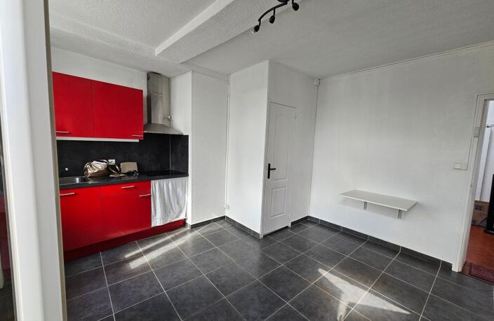 À Louer OLLIOULES CENTRE appartement de TYPE 2 — photo 2
