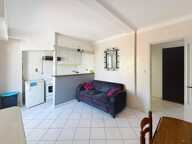 Appartement À Vendre CENTRE VILLE SAINT RAPHAEL — photo 2