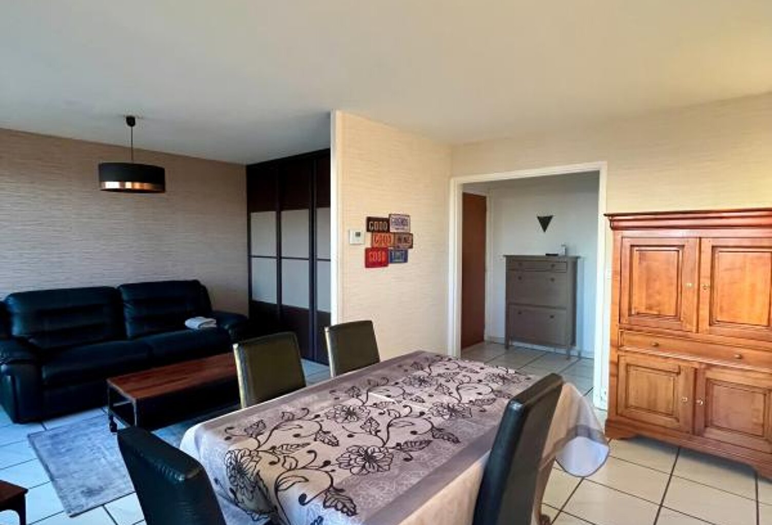 APLEMONT - APPARTEMENT MEUBLÉ 3 PIECES — photo 1