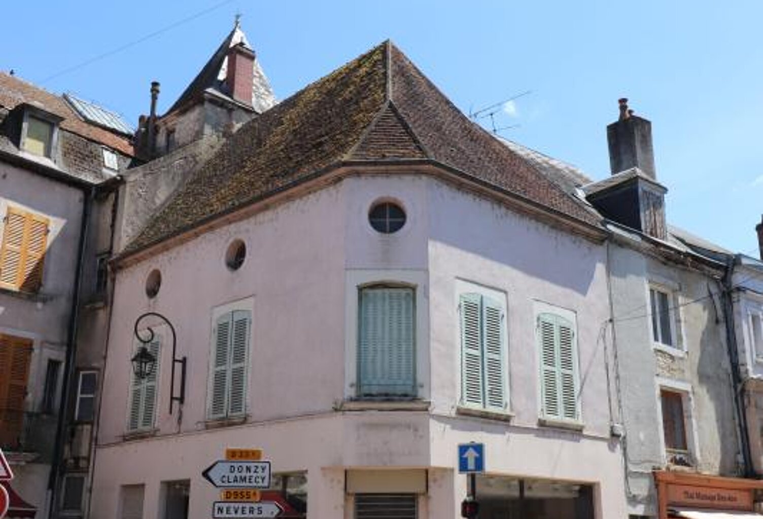 Immeuble Mixte À Vendre — photo 1