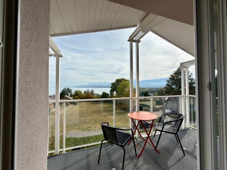 Appartement loft meublé avec vue lac — photo 1