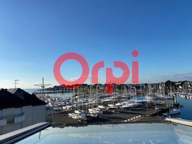 🌊 Arzon – Appartement duplex avec balcon & parking – Proposé par Orpi Arzon — photo du bien