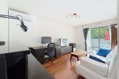 Appartement 2 pièces 834 €