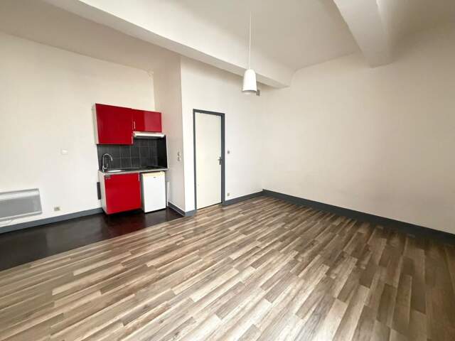À LOUER – STUDIO DE 25 M²– LIMOGES CENTRE-VILLE / MAIRIE — photo du bien