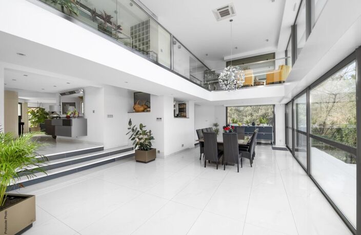 Vieille Toulouse maison contemporaine d'exception avec Piscine sur Terrain de plus de 9600m2 — photo 2
