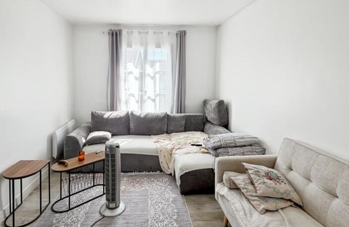🏢 Immeuble de rapport – Local commercial loué + appartement T3 – Investissement clé en main ! — photo 2