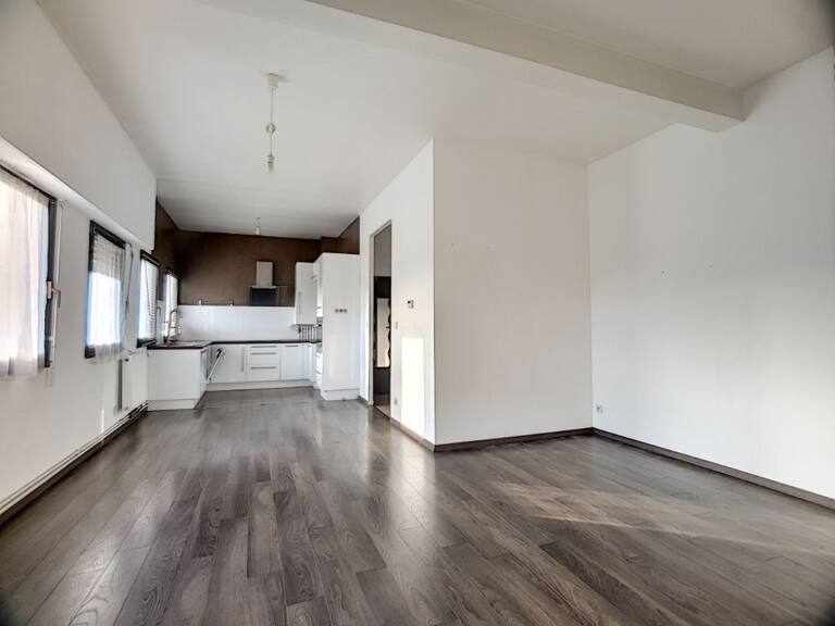 Appartement idéalement situé proche des commerces et des transports   — photo 1