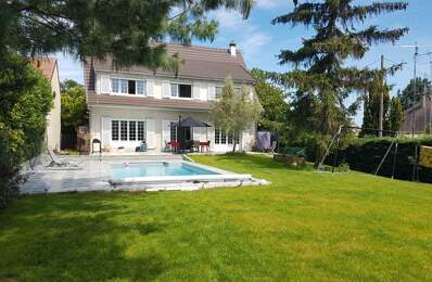 YERRES, belle maison familiale de 205 m² avec piscine, terrain plein sud et  sous sol total — photo du bien