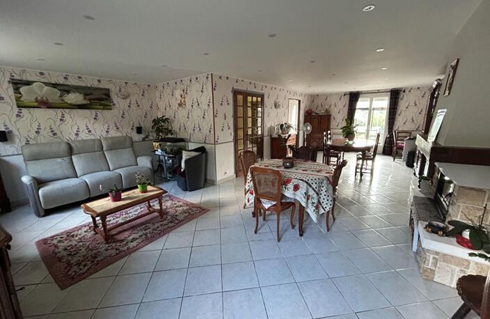 14290 Maison 200 m²  4 chambres garage double 329900 Euros — photo 5