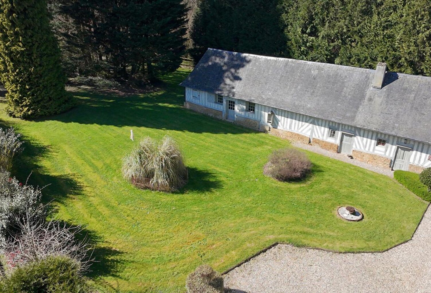 Manoir XVIIIe au Coeur du Pays d'Auge Nature, charme et beau potentiel — photo 1