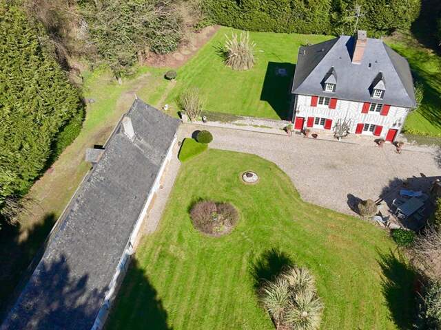 Maison Normande et sa longère en dépendance , sur 1 hectare, bordé d'un ruisseau — photo du bien