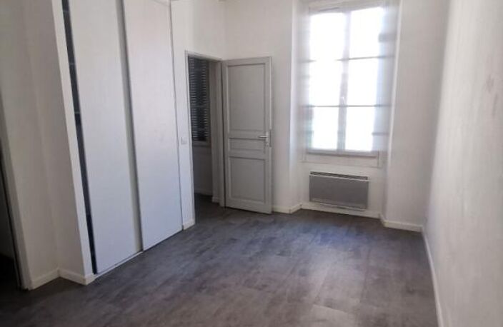 Appartement  2 pièce(s) Le Muy — photo 2