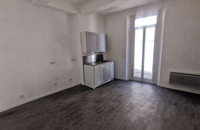 Appartement  2 pièce(s) Le Muy — photo 4