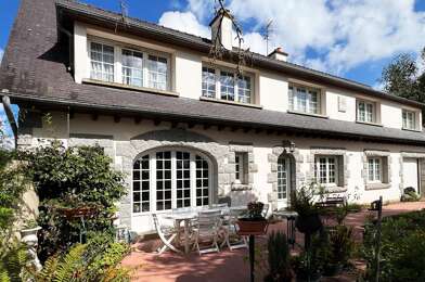 Maison 6 pièces 854700 €
