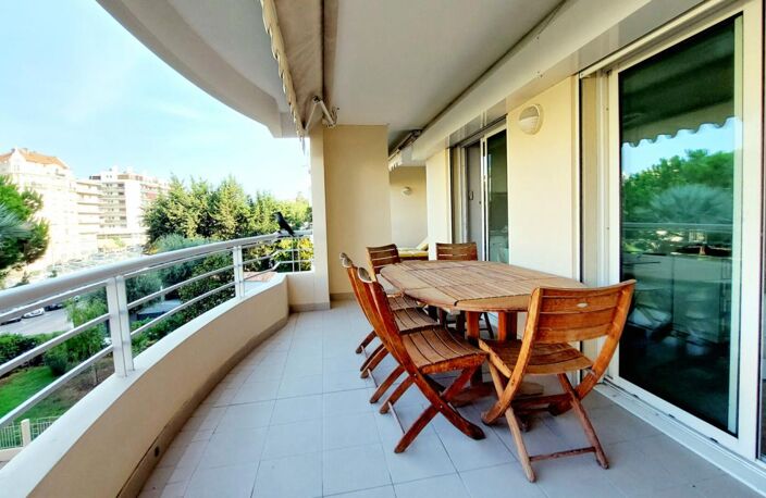 CANNES proche Croisette, Hôtel Martinez et Rue d'Antibes — photo 4