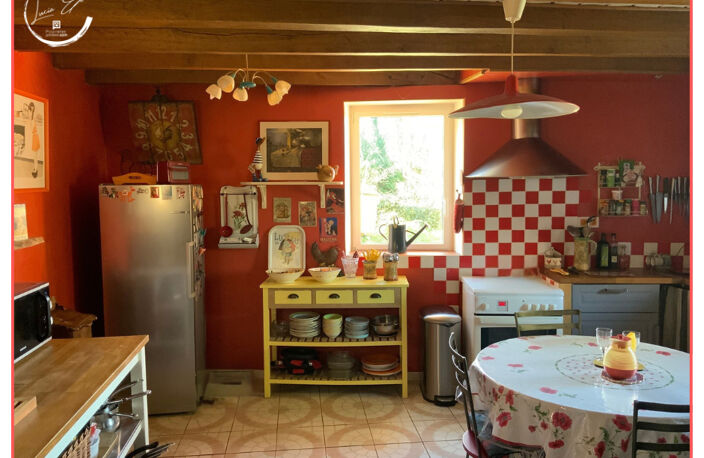 Maison de caractère de 159 m² avec 8 035 m² de terrain boisé, à proximité d'Aubusson — photo 3