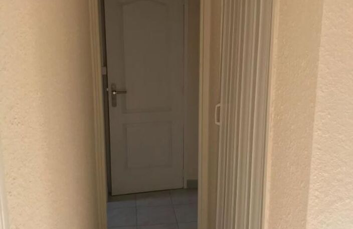 ROANNE - APPARTEMENT T2  (INVESTISSEMENT LOCATIF) — photo 4