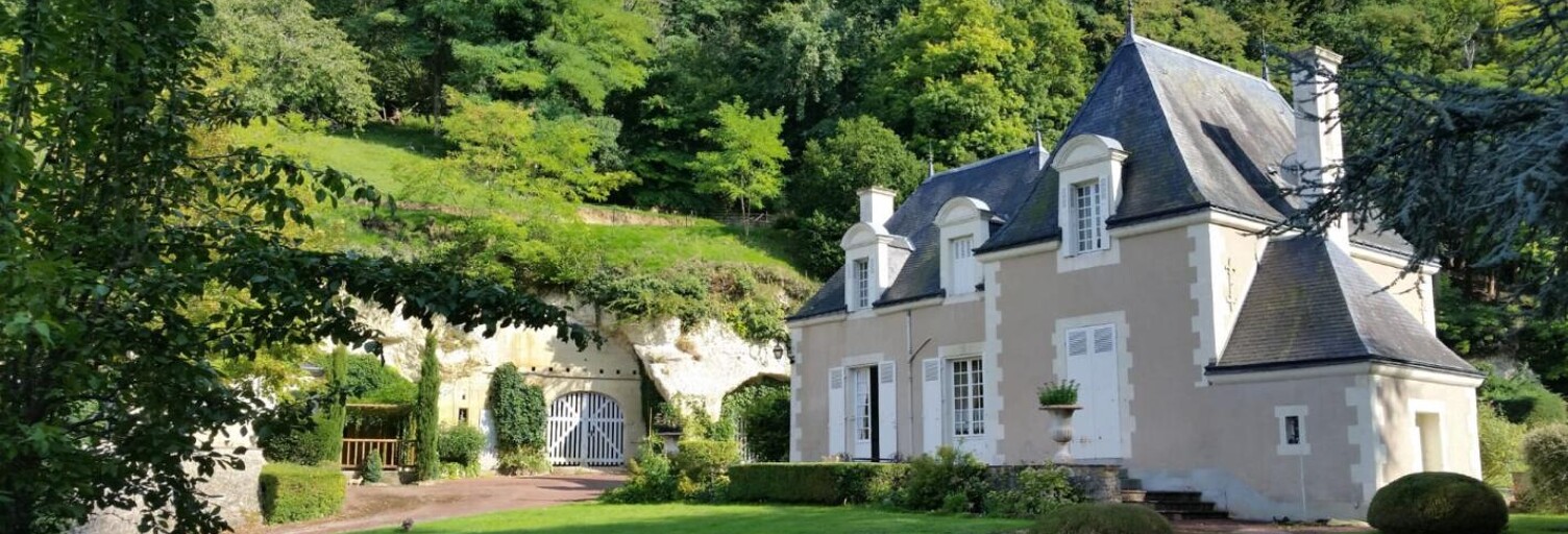 Commerce 9 Pièces 257 m² à vendre à La Chartre-sur-le-Loir (72340)