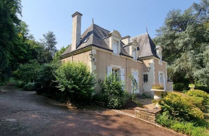 MANOIR A LA CHARTRE SUR LE LOIR  ET SES CAVES EXCEPTIONNELLES — photo 2