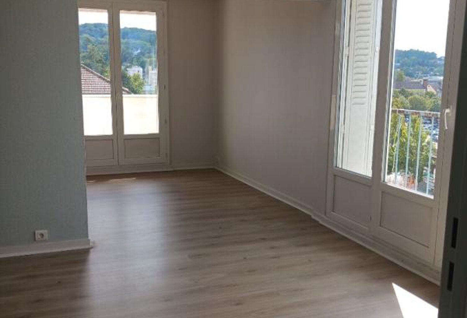 Appartement Lons Le Saunier 4 pièce(s) 68.90 m2 — photo 1