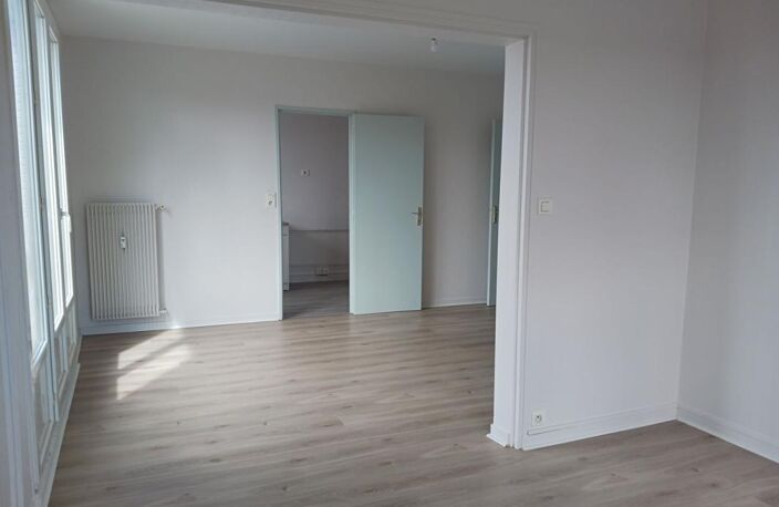 Appartement Lons Le Saunier 4 pièce(s) 68.90 m2 — photo 2