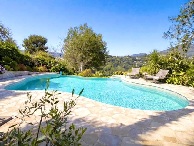 Villa rénovée Nice St Pancrace 7 pièces 216 m2 avec piscine — photo du bien