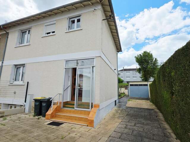 BOURGES MAISON 83M² 4 PIECES 3 CHAMBRES SOUS-SOL GARAGE JARDIN — photo du bien