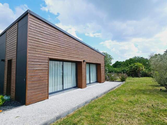 MAISON DE PLAIN PIED DE 160M² 5 PIECES PISCINE GARAGE — photo du bien