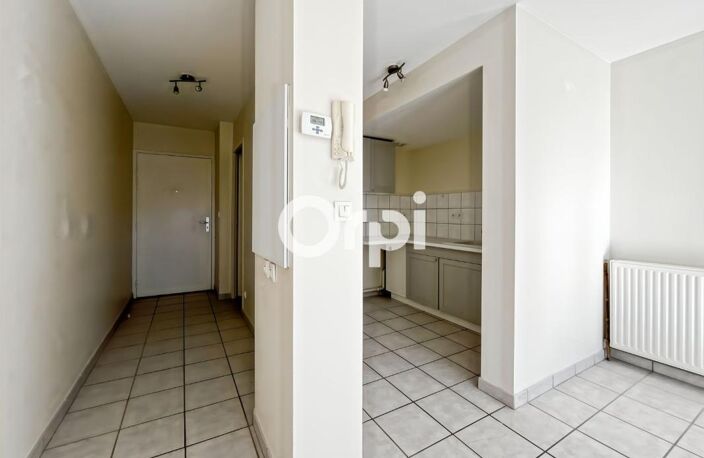 🏢 Appartement T3 en rez-de-jardin à Saint-Martin-en-Haut – Garage, place de parking et cave inclus — photo 2