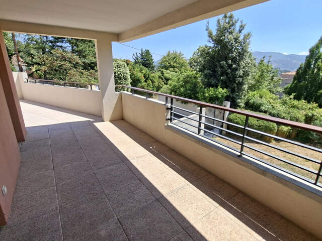 T4 / St Julien / Les Caillols / Box / Terrasse / Parking — photo du bien