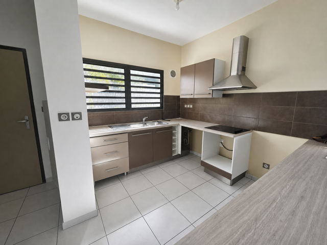 À vendre T3 avec grande terrasse   La Saline-les-Bains — photo du bien