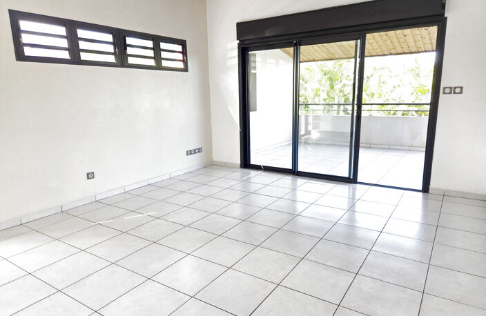 À vendre T3 avec grande terrasse   La Saline-les-Bains — photo 2