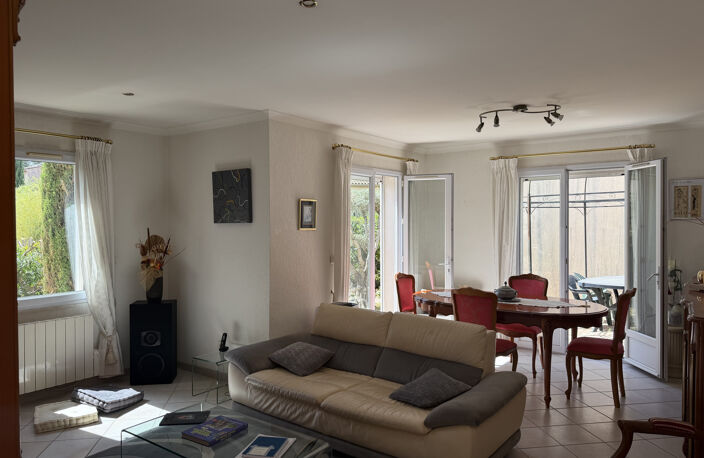 A VENDRE - NIMES - Vacquerolles - Villa 4 Pièces 86 m2 sur t — photo 5