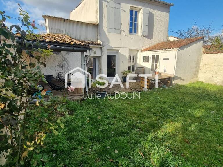 Charmante maison à Saint-Jean-d'Angély — photo 1