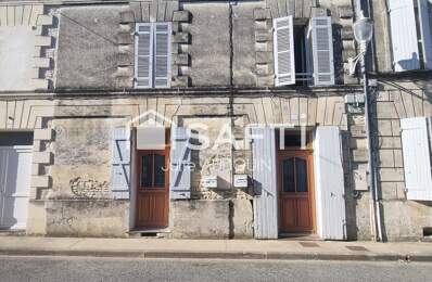 Centre-ville de Matha  2 logements + Grand Dépôt — photo du bien