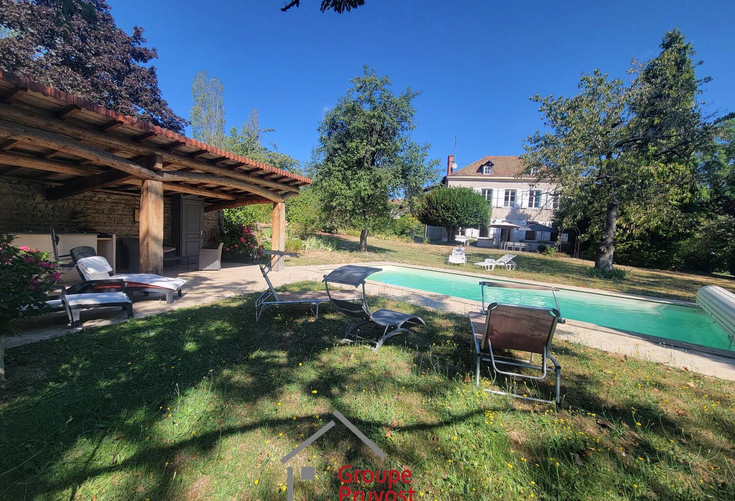 Vente maison 8 pièces 290 m² Renaison (42370) — photo 1
