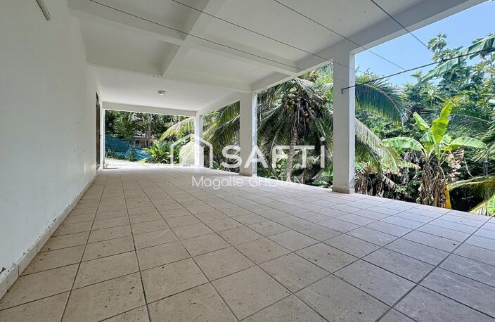 Villa exceptionnelle de 132m2 et son terrain de 1328m2 au Moule — photo 2