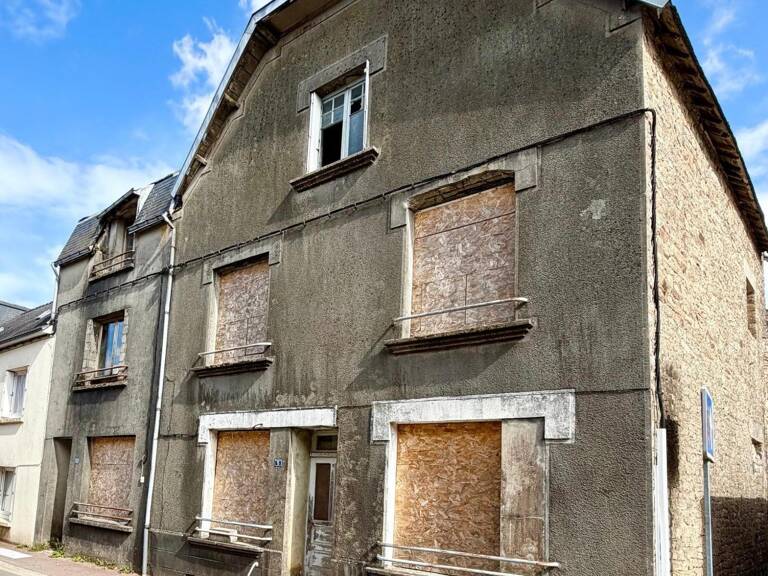 Bâtisse en pierre à rénover. — photo 1