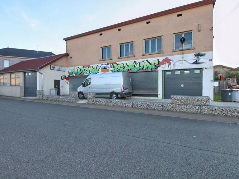 Entrepôt modulable et terrain constructible, Montceau. — photo 1
