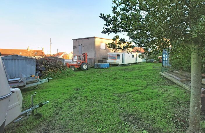 Entrepôt modulable et terrain constructible, Montceau. — photo 3