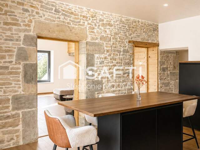 121 m² au cœur de Maîche  Le charme de l'ancien, le confort d'aujourd'hui — photo du bien
