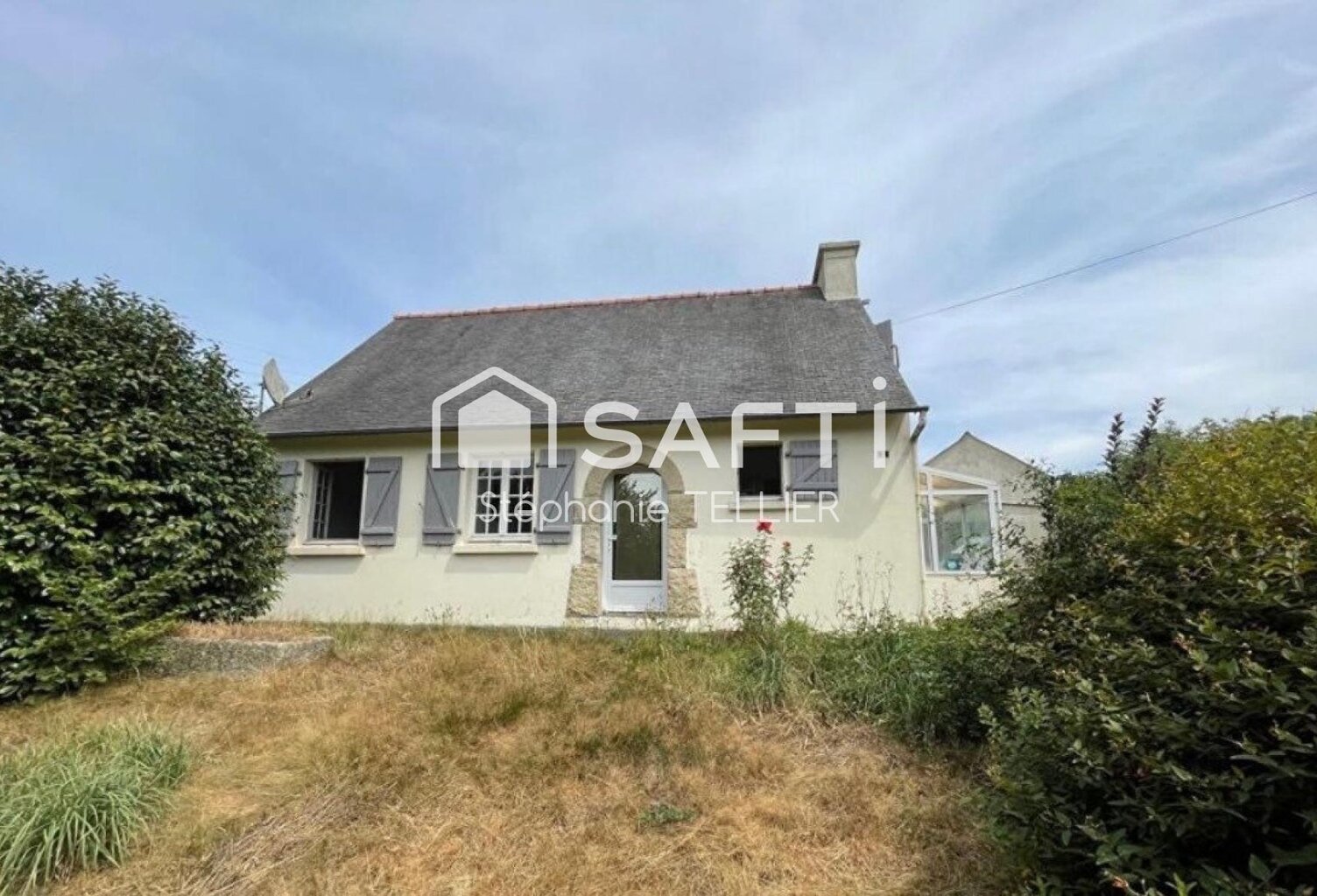Dans le secteur de Bourbriac une jolie Néo-Bretonne avec jardin , garage énorme potentiel — photo 1