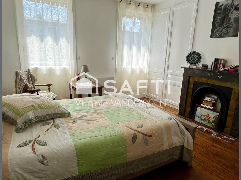 Maison de ville mitoyenne  3 chambres  Cour — photo 1