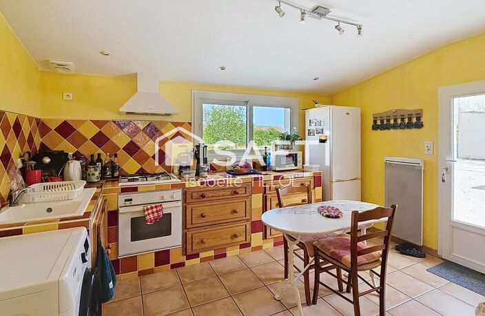 Maison de  plain pied et dépendance — photo 2